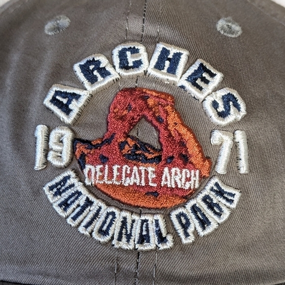 NWOT GEAR Arches National Park Delicate Arch Dad Hat Unisex Embroidered - Picture 2 of 7